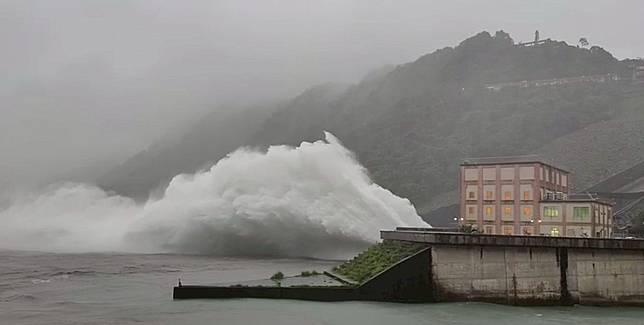 受凱米颱風影響，經濟部水利署發布「水庫放流警戒」，目前有17座水庫進行放水。 圖：翻攝自經濟部水利署(資料照)