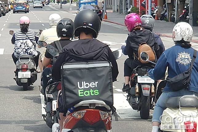 台北市勞動局認定Uber Eats為外送員的實質雇主，針對職災死亡案開罰30萬(圖/卡優新聞網)
