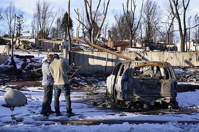  美國本土去年688人死於氣候災害，創10年新高。圖為近日遭野火侵襲的科羅拉多州路易斯維爾地區。（達志影像／美聯社）