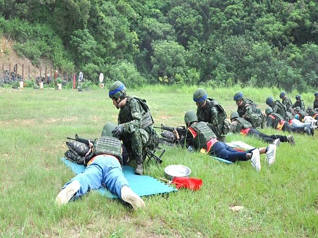 台中市府召訓200名備役替代役，強化射擊訓練。（圖：中市府提供）