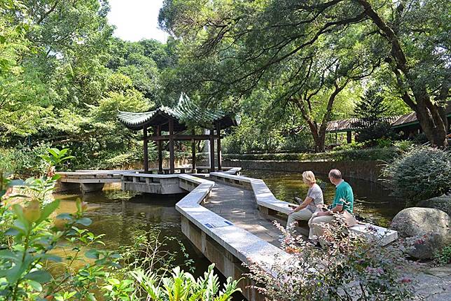 康文署網頁圖片—九龍公園中國花園。(資料圖片)