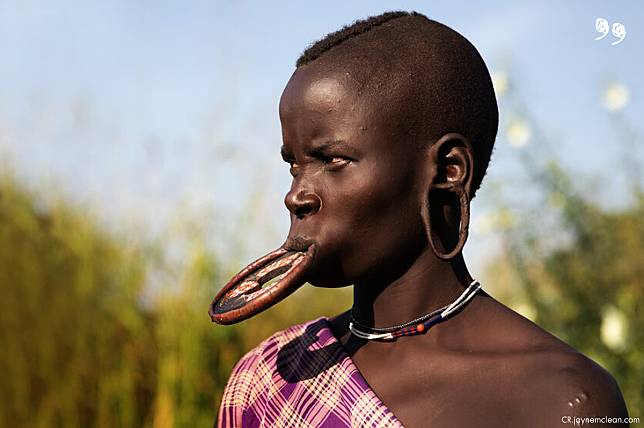 The Shout ตอน ความลับแอฟริกา เมื่อการใส่จานรองปาก กลายเป็นสัญลักษณ์แห่งความงามของชนเผ่ามูร์ซี