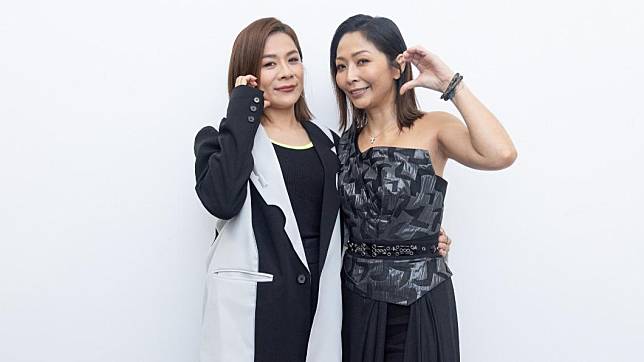 江美琪（左）和林曉培現身「H³ RIZZ UP演唱會」，更攜手合唱〈上帝的幫助〉。（圖／客委會提供）