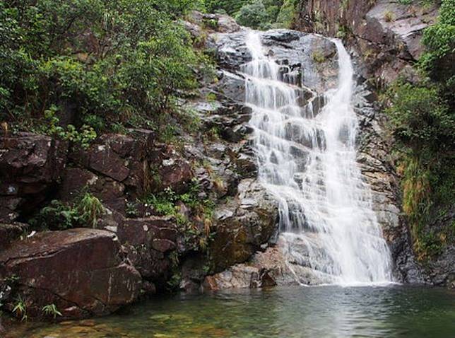 大嶼山黃龍石澗。
網圖