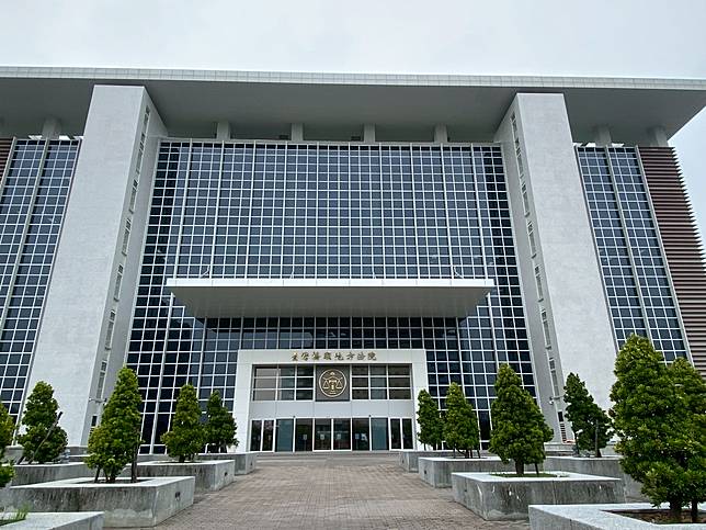 高雄梁姓男子連續傳送恐嚇訊息給女姓友人，被依恐嚇罪處拘役90天。記者陳弘逸／攝影