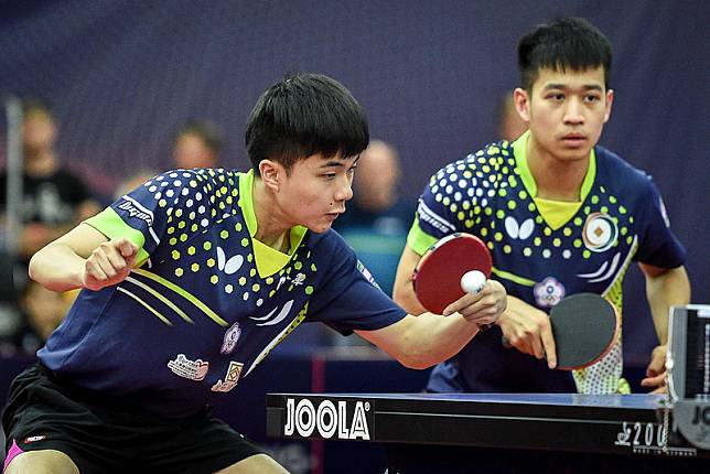 林昀儒(左)、廖振珽(右)挺進WTT杜哈明星挑戰賽男子雙打冠軍戰。(資料照，ITTF)
