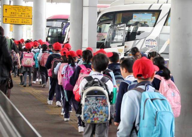 消息指，跨境學童最快2月可以來港上課。