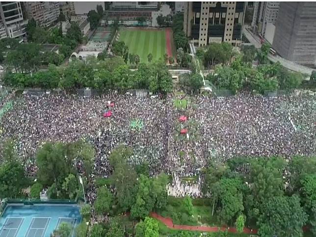 香港170萬人示威 平和散場