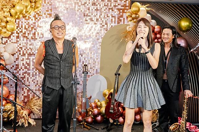賈永婕剛接台北101董事長，黃大煒霸氣相挺。（圖／翻攝自賈永婕臉書）