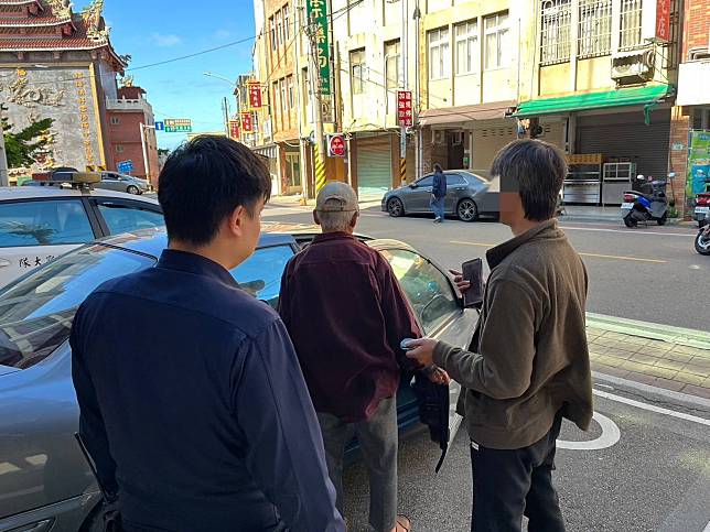 陳翁有輕微失智症情形，記憶還停留在過去，十分想念老友才會獨自跑來找人。圖：讀者提供