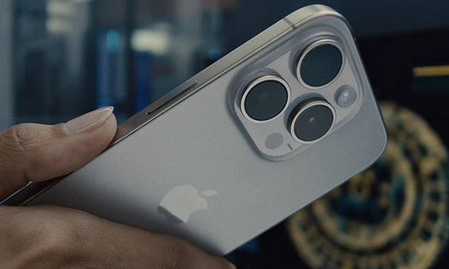 蘋果計劃在即將推出的 iOS 18.1 系統中，將開放 NFC 支付功能給第三方應用程式使用。 圖：翻攝自蘋果官網