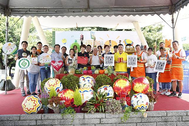 希望廣場夏日嘉年華   台東縣長饒慶鈴領軍推廣台東農特產品