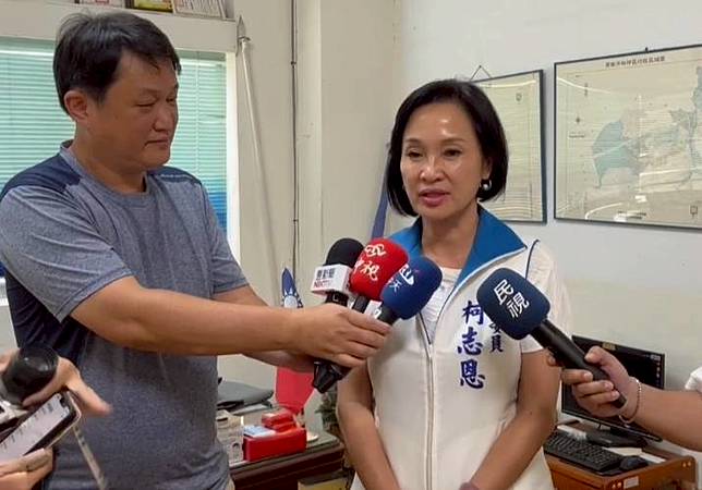 邱議瑩 