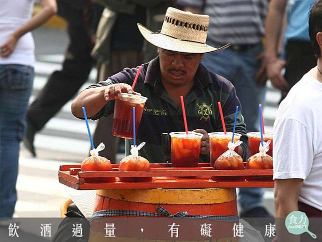 隨著美國將特帕切這樣的墨西哥街頭飲品商品化，可能使特帕切脫離原有飲用脈絡。（圖片來源：Diarios de Chiapas）