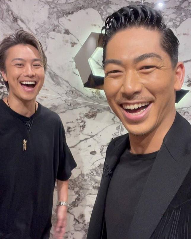 EXILE放浪兄弟AKIRA（右）與TAKAHIRO接受台媒訪問，宣布將推出《放浪一族演唱會精選》特別節目。（翻攝自AKIRA IG）