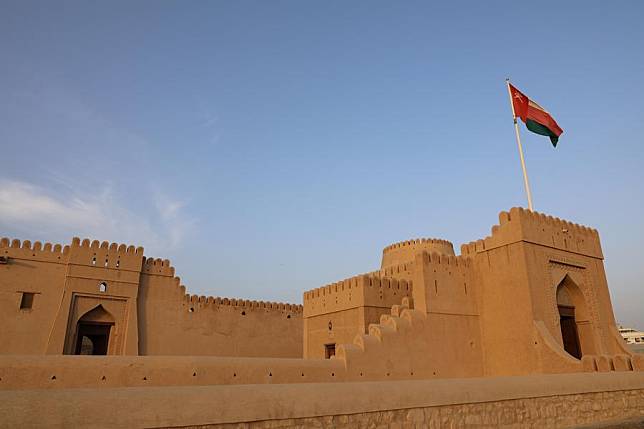 This photo taken on Feb. 21, 2025 shows a view of Al Khandaq Castle in the town of Al Buraimi in Oman's Al Buraimi Governorate. (Xinhua/Yang Yiran)