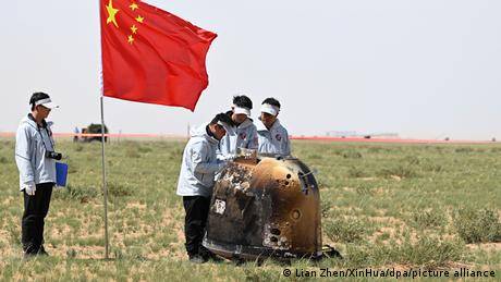 6月25日嫦娥六號探測器在內蒙古返回地面