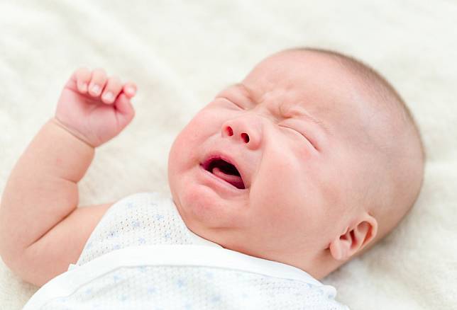 嬰兒不懂說話，只能用哭聲表達自己的不適