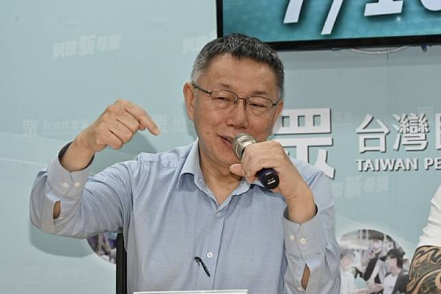 民眾黨主席柯文哲接受主持人盧秀芳專訪，被問到倘若當選總統能否保證台灣不打仗？他表示「打仗風險會下降很多」。（資料照，陳思明攝）