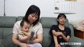 被長輩發現懷孕時，胎兒已經5、6個月大了，當時的男友現在的丈夫相當負責，不僅決定組成家庭更暫停學業出去工作賺錢養妻小，婆婆也非常疼惜軒軒媽，幾乎是把她當作女兒。即便軒軒是唇腭裂寶寶，他們也覺得沒有關係，因為現在醫療相當發達，透過治療其實是可以變好的。（圖／記者張雅筑攝）