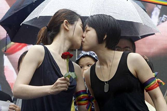 2019年5月17日，立法院表決《司法院釋字第748號解釋施行法》，台灣成為亞洲第一個同性婚姻合法化的國家（AP）