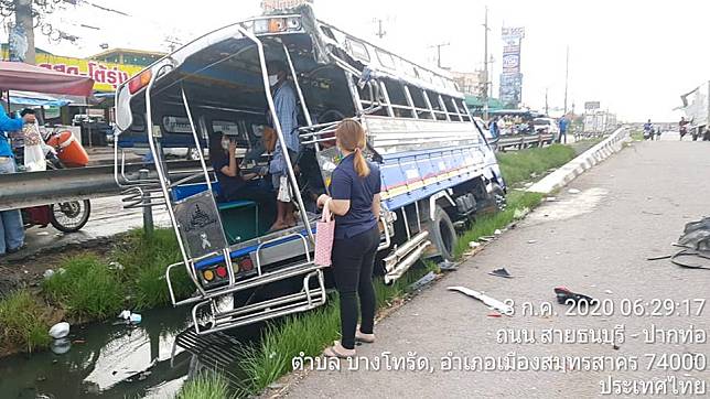 อุบัติเหตุ ถนนพระราม2 ตรงข้ามวัดเกตุมฯ บาดเจ็บ 11 ราย
