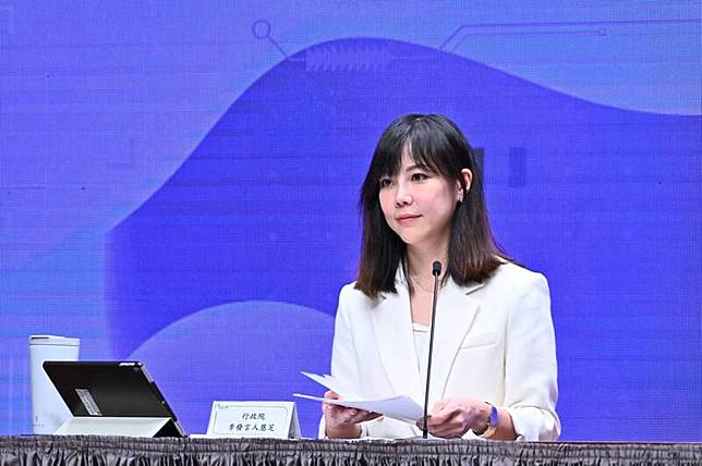 近日民進黨與民進黨政府頻頻爆出共諜案，行政院發言人李慧芝說，有鑒於中國對台滲透、統戰日趨嚴重，行政院已依照賴總統3月召開的國安高層會議決議，就國安17項因應策略召開會議討論相關議題，對於涉及修法及強化國安法制的層面，儘速研議相關法制規範。(行政院提供)