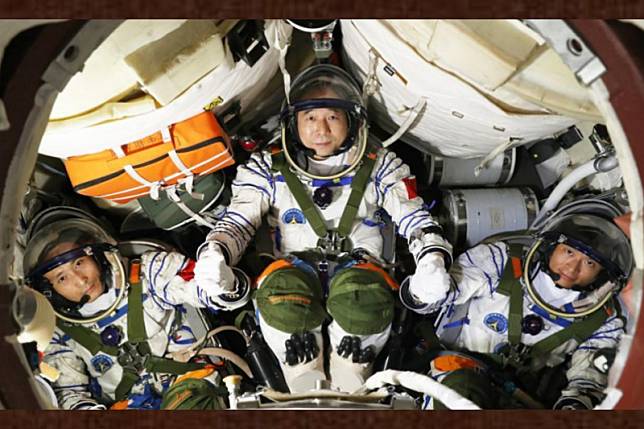 神舟十六號太空人乘組完成任務，於十月底返航。（資料照，新華社)）