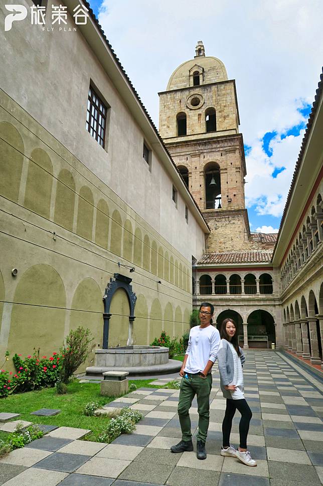 玻利維亞除了天空之鏡，在首都拉巴斯還有很多值得參觀的景點，如本文介紹的聖弗朗西斯科大教堂