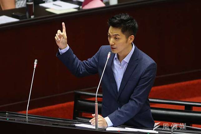 國民黨立委蔣萬安（見圖，資料照，顏麟宇攝）支持香港，資深媒體人黃智賢在臉書上砲轟蔣萬安：為了爭取台獨青年的票，連祖宗都可以賣掉。