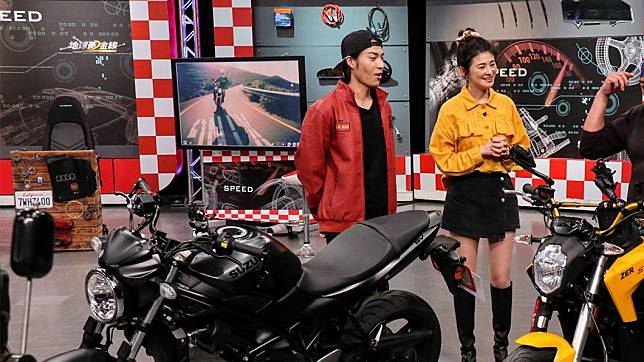 小剛來到《地球黃金線》來分享他的「黑神駒」Suzuki SV650。（圖片來源/ TVBS）