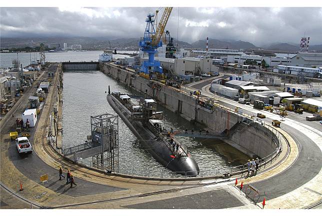 美軍潛艦維護工作已大排長龍，若珍珠港乾塢維護資金再遭挪用，無疑是「雪上加霜」。（取自美國海軍網站）