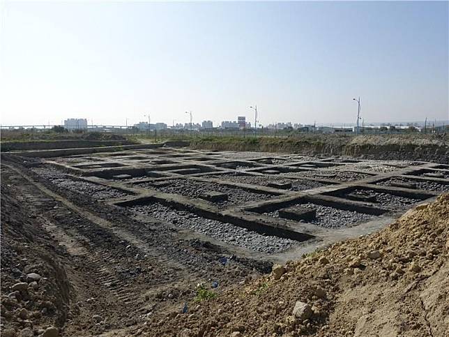 台中13期重劃區開挖地基時，竟意外發現距今上千年的考古遺址。（翻攝自台中市文化資產處）