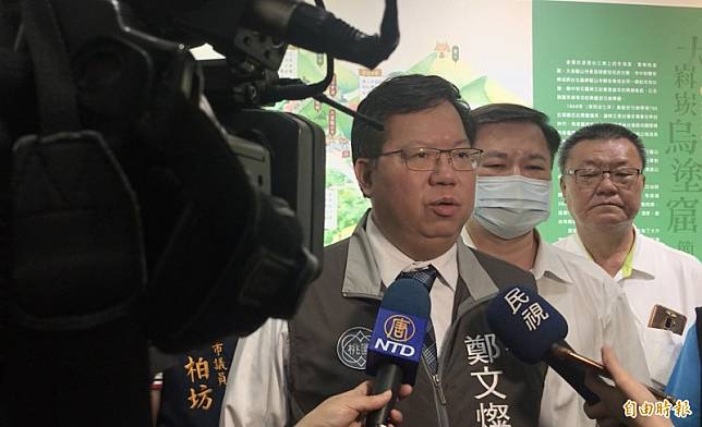 鄭文燦表示台灣要具體的挺香港，將來會有更多香港居民選擇來台。(記者李容萍攝)