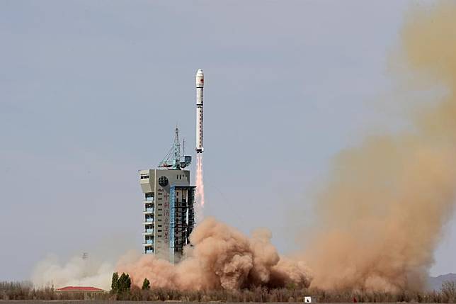 A Long March-2D carrier rocket carrying Gaojing-3 01 satellite blasts off from the Jiuquan Satellite Launch Center in northwest China, April 15, 2024. China on Monday launched a Long March-2D carrier rocket, placing a remote sensing satellite into space. (Photo by Wang Jiangbo/Xinhua)