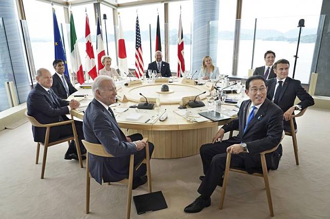 「雙峰會」頗有互別苗頭的感覺。圖為G7峰會在日本廣島登場。（資料照片，美聯社）