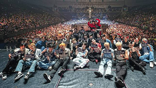《PEAK TIME》6團共29名成員昨晚在高雄巨蛋開唱。映珈娛樂提供