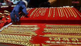 ราคาทองวันนี้ 16 พ.ย.67 รีบตัดสินใจเลย หลังขยับแรง เทียบราคาวานนี้ |  Khaosod | LINE TODAY