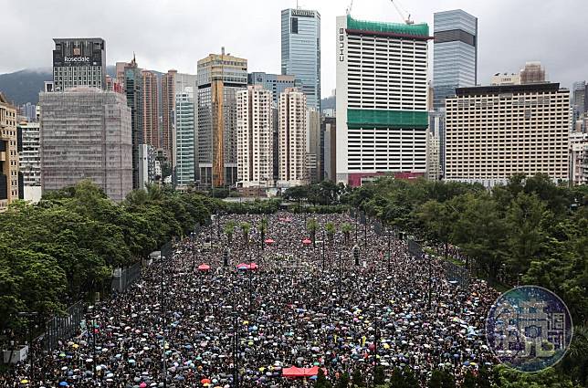 香港民眾今於維園集會反送中。