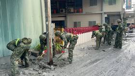 國軍投入救災。（圖：徐榛蔚臉書）