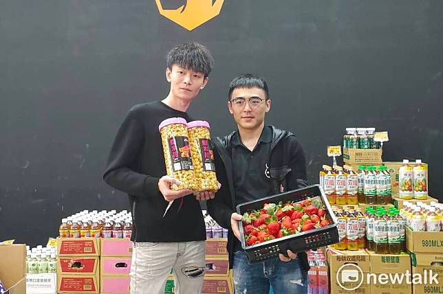 李俊毅(右)與好友楊崇立聯手拚事業。   圖：孫家銘攝