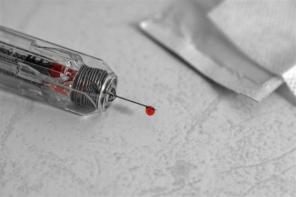 15歲少女把「男友HIV血液」注射到體內。取自Pixabay