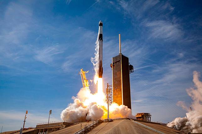 NASA正在與一些商業公司合力研發出「核動力火箭」。圖為SpaceX的太空船。   圖：翻攝自SpaceX