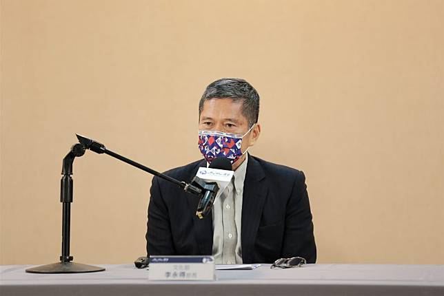 文化部長李永得說明「積極性藝文紓困補助」方案內容。(文化部提供)