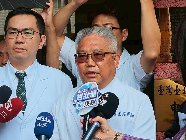 藥師公會理事長黃金舜。呂志明攝