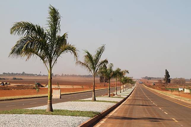 This photo taken on July 20, 2024, shows a newly constructed road on the outskirts of Zimbabwe's capital Harare. (Photo by Tafara Mugwara/Xinhua)