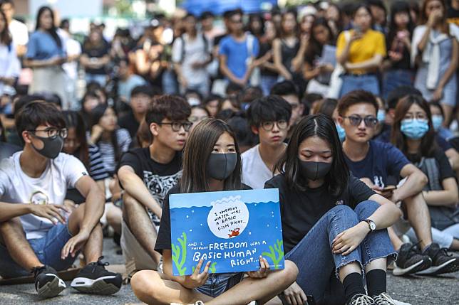 Students at Shue Yan University in North Point hold a class boycott on Monday. Photo: Winson Wong