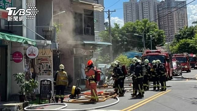 新北板橋義大利麵店火警。（圖／TVBS）