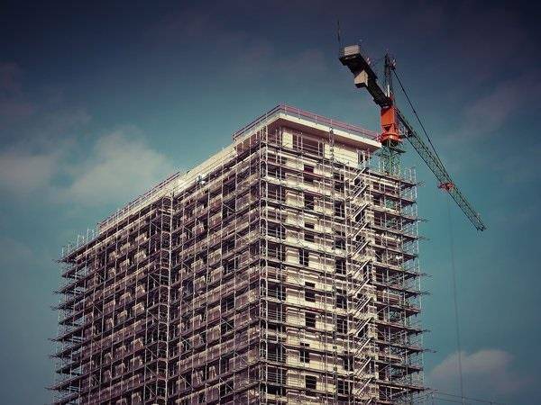 當蛋黃區和蛋白區呈現飽和狀態，購屋族只能向蛋殼區移動，建商也南阡插旗。（圖片來源／圖庫Pixabay）