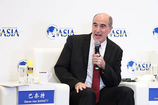Steven Alan Barnett, International Monetary Fund's Senior Resident Representative in China, speaks at a panel discussion themed on “China Economic Outlook” during the Boao Forum for Asia (BFA) Annual Conference 2024 in Boao, south China's Hainan Province, March 28, 2024. (Xinhua/Tang Rufeng)
